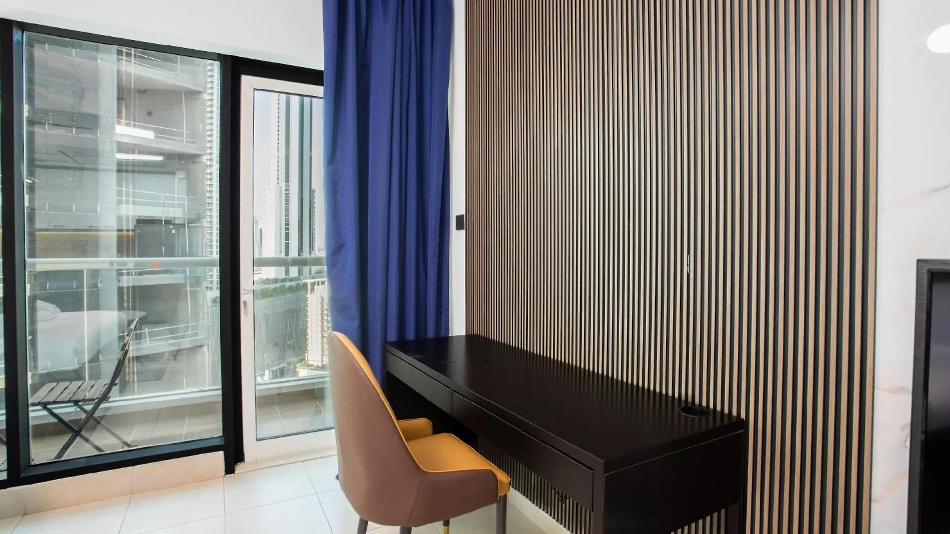 Stylish Studio Steps Frm Dubai Mall & Burj Khalifa Apartment
